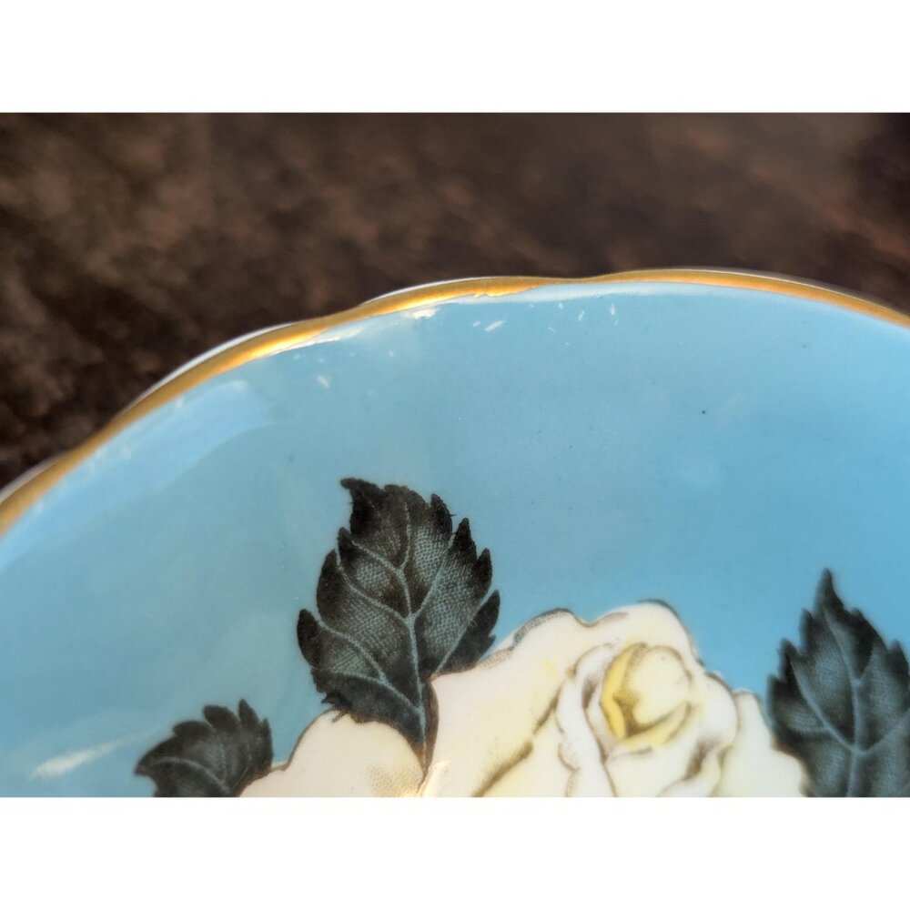 CUP ONLY * Paragon Floating White Rose Turquoise blue teacup, 1950s double - Picture 10 of 10